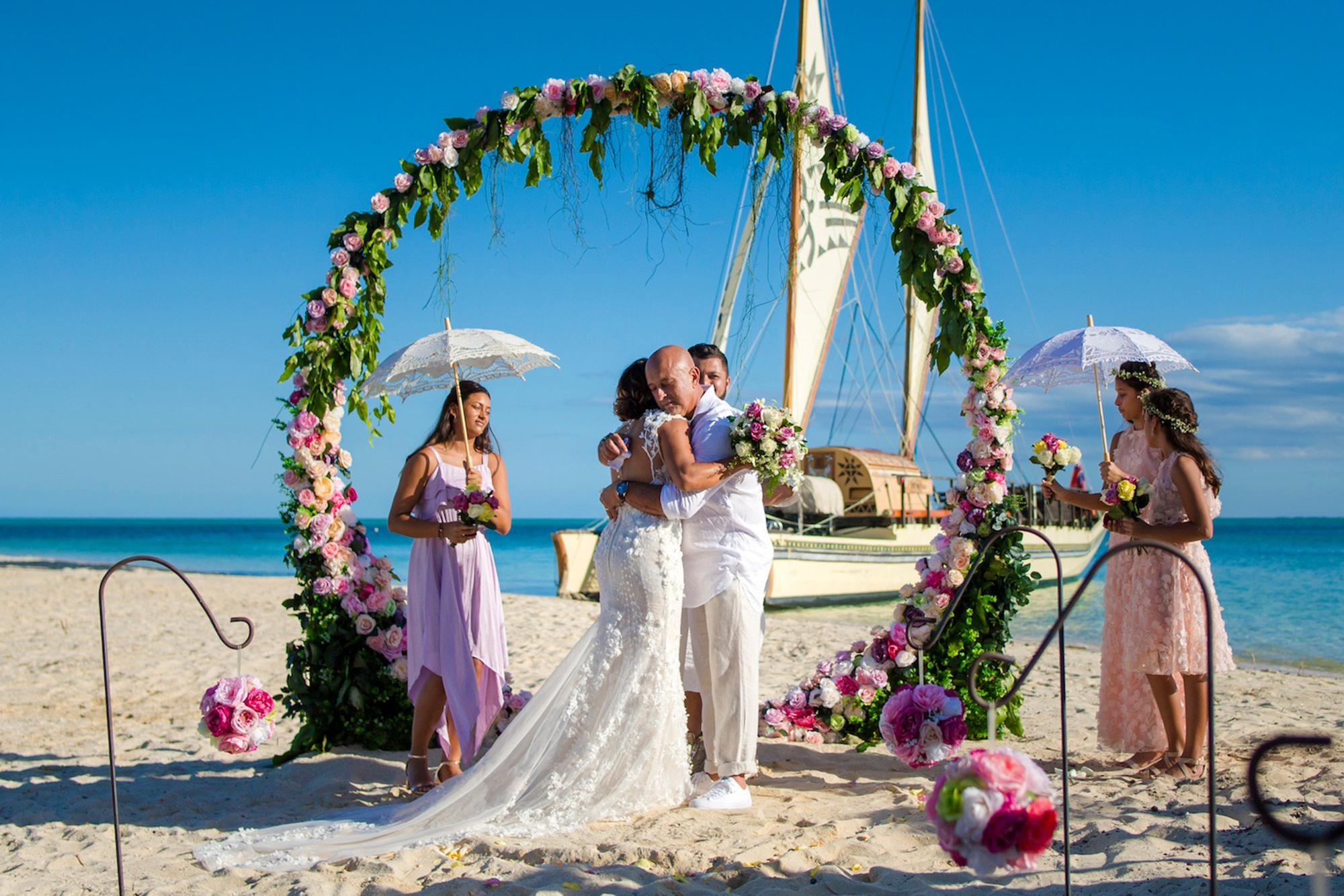 Rachel Michael Fiji Weddings - Bula Bride