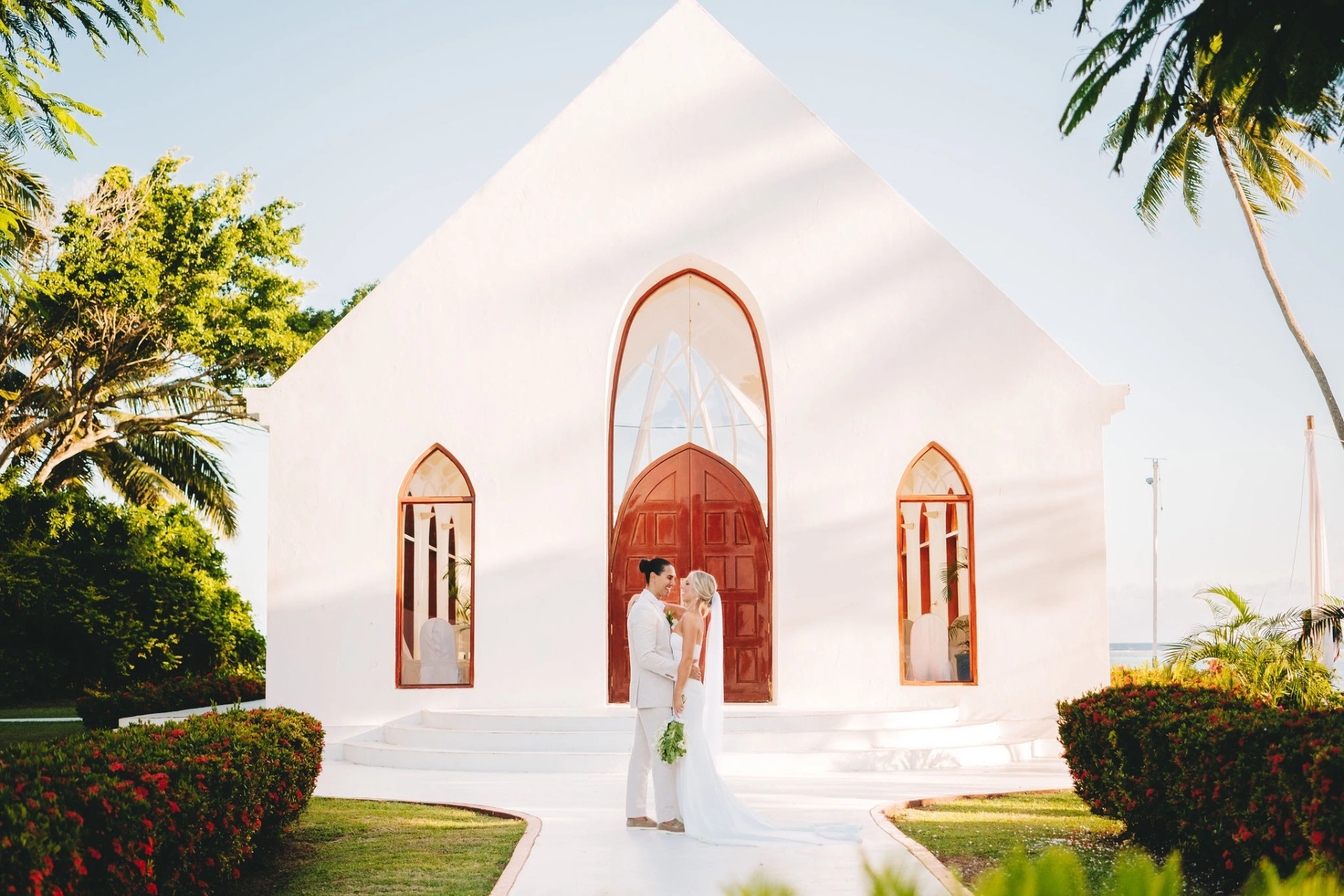 Wedding | Erin and Joshua | Shangri La Yanuca Island